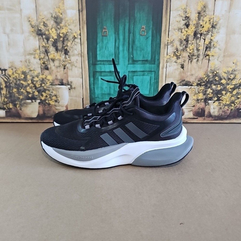 Adidas Alphabounce Men Running Shoes Black / Carbon / Grey men's size 10